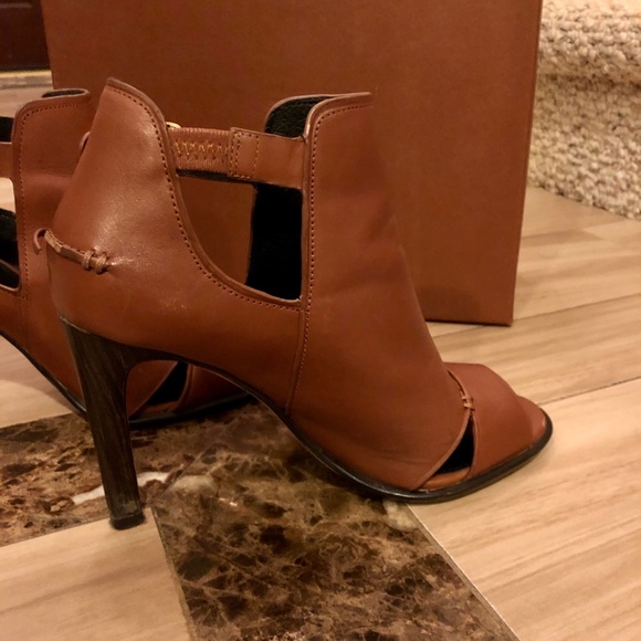 Coach Idena Heels - Picture 5 of 8
